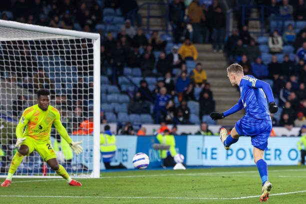 交锋中多占 交锋中多占